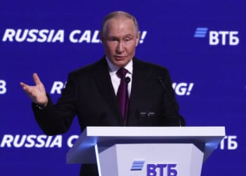 Putin sends chilling WW3 threat to UK before peace talks | World | News