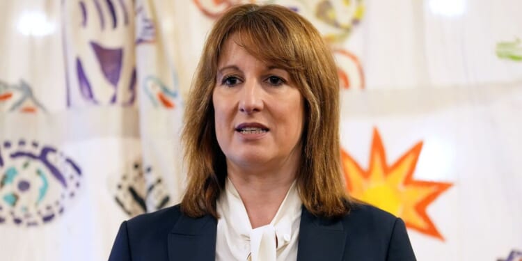 Rachel Reeves' Budget to blame for economy slump, bombshell report warns | Politics | News