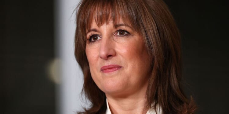 Rachel Reeves's inheritance tax raid will hit family farms, new report to say | Politics | News