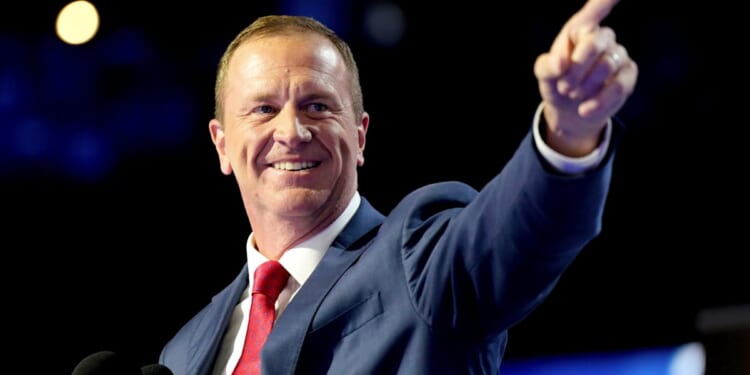 Republican Senator Blasts Dem Hypocrisy Over ‘So-Called’ Signal Scandal