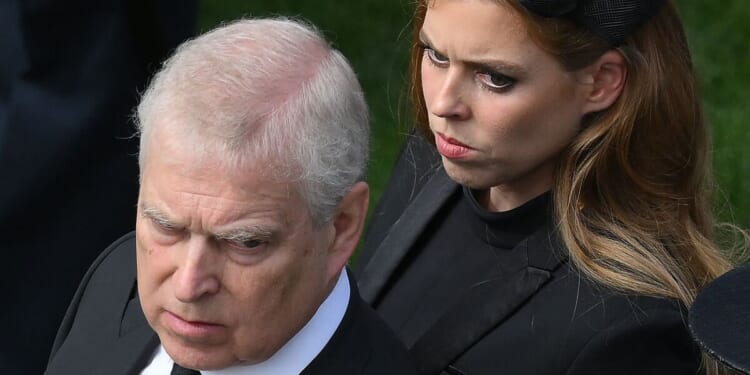 Royal Family LIVE: Andrew faces Christmas snub by his own daughter Princess Beatrice | Royal | News