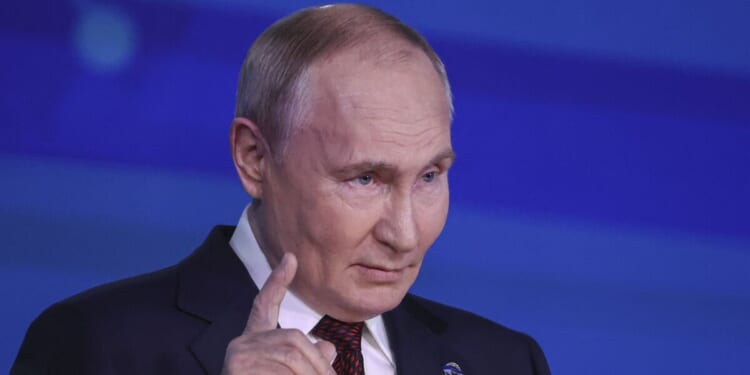 Russia sends horror WW3 threat to UK - 'London destroyed in 8 minutes' | World | News