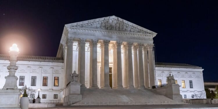 SCOTUS Rules Trump Can’t Deploy National Guard Troops To Chicago