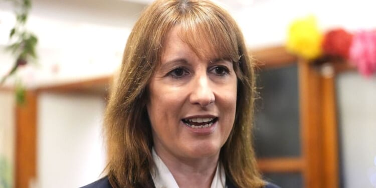 Shop staff being put at risk by Labour's Christmas shoplifting spike | Politics | News