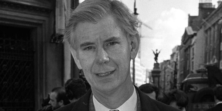 Sir Andreas Whittam Smith was an ambitious editor who remained a good man