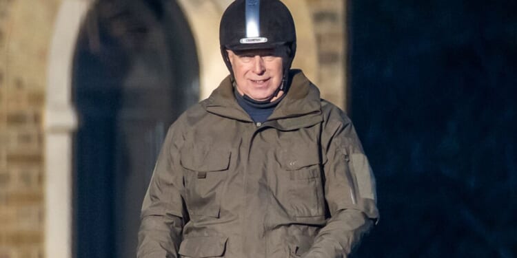 Smiling Andrew Mountbatten-Windsor breaks cover in Windsor as Epstein | Royal | News