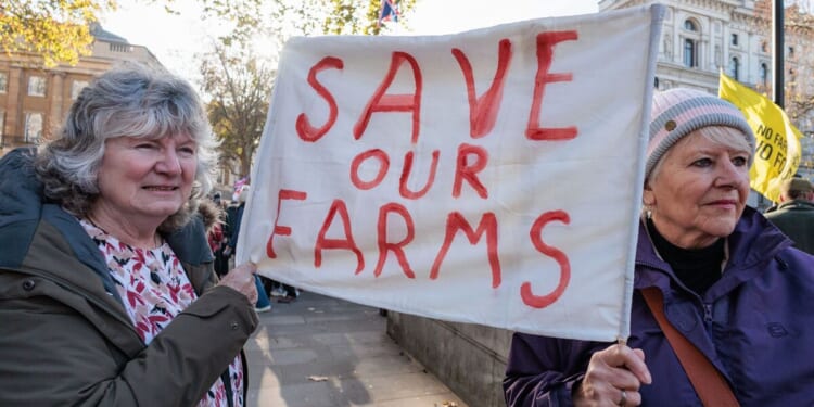 Starmer sneaks out major U-turn as 'personal cost won’t be forgotten' | Politics | News