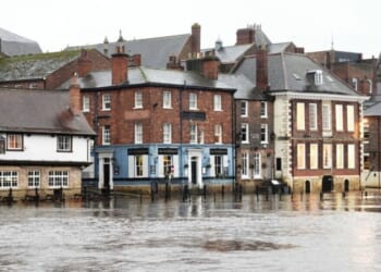 Storm Bram LIVE: 'Danger to life' as thousands of homes lose power | Weather | News