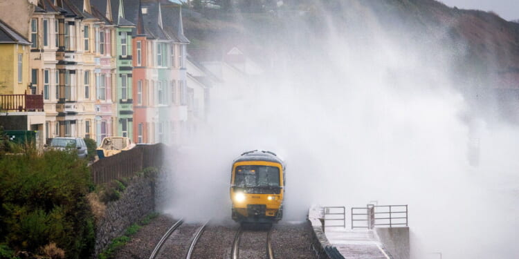 Storm Bram lashes Britain with Met office 'danger to life' warning | UK | News