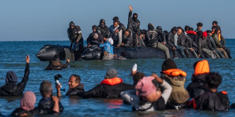 Surge in female migrants sees rapist smugglers demand new payment | Politics | News