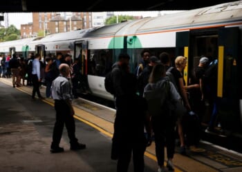 Surrey trains LIVE: London services disrupted between Clapham and Woking after 'emergency' | UK | News