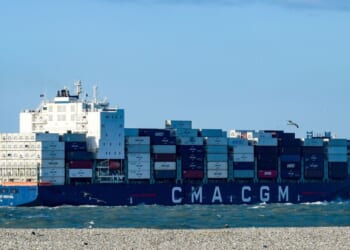 Suspected Russian agents 'slip into UK on cargo ships' | UK | News