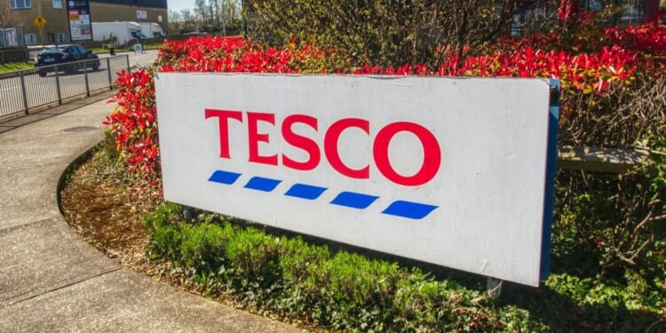 Tesco, Asda, Aldi, Sainsbury's and other supermarkets' New Year hours | UK | News