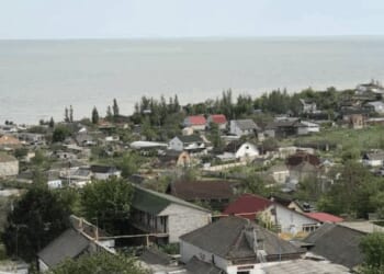The abandoned seaside resort where Russian refuseniks are held in damp | World | News