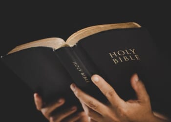 Thousands of Canadians petition to stop Liberals from criminalizing quoting Scripture