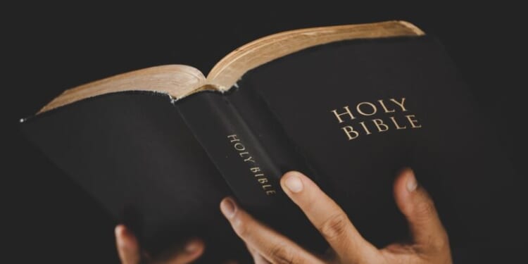 Thousands of Canadians petition to stop Liberals from criminalizing quoting Scripture