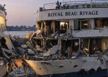 Tourist dead after cruise ships crash with 'extremely violent' impact | World | News