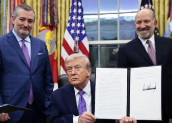 Trump Pushes Back On ‘Excessive’ AI Regulations, Blocks State Overreach