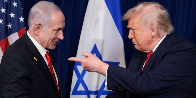 Trump Urges Hamas to Disarm After Meeting Netanyahu
