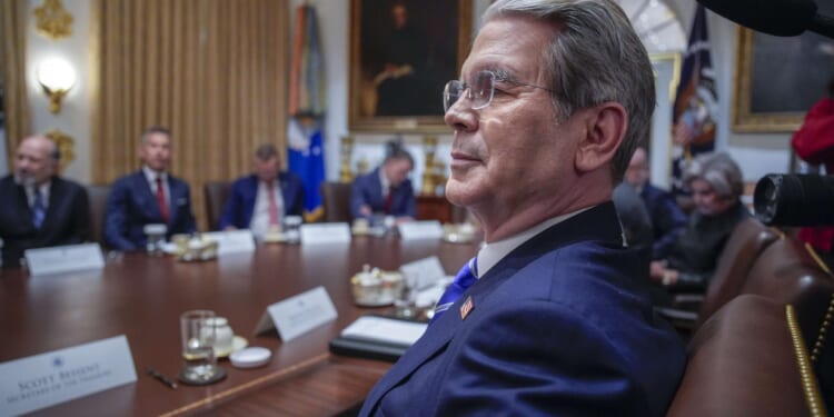 Trump wants Western Union and MoneyGram to report on immigrants