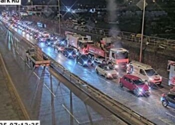 Tyne Bridge closed LIVE: Huge delays after major bridge shut | UK | News