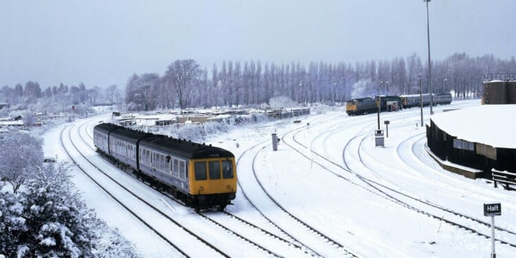 UK snow maps show blizzards as far south as Cornwall - full list of 10 counties hit | Weather | News