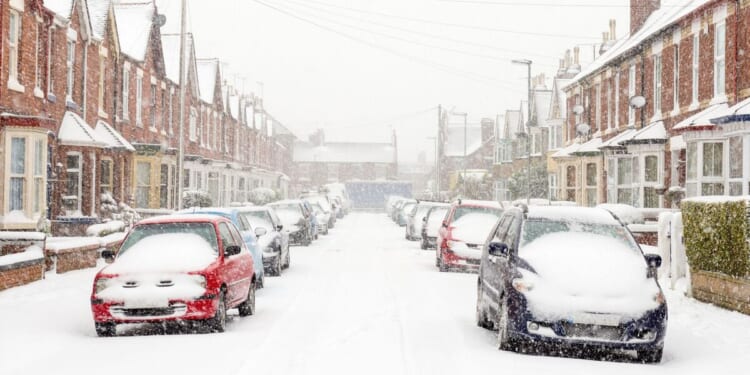 UK snow maps show exact date 25cm blizzards hit as all of Britain blanketed in days | Weather | News