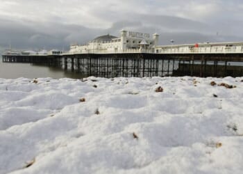 UK weather maps turn purple with snow as far south as Brighton amid -2C cold snap | Weather | News