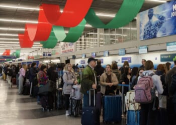 U.S. Airlines Cancel Over 1,800 Flights Due To Major Winter Storm