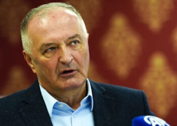 US is Touting Bosnian Defense Minister Supporting Iran