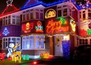 Urgent Christmas warning as heartless burglars target homes left empty | UK | News