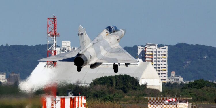 WW3 fears as China issues chilling warning to the US amid Taiwan drills | World | News