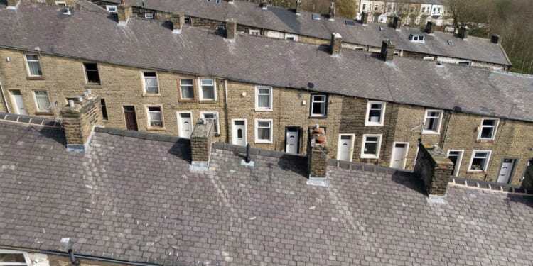 Warning issued to households in England with chimney on house | UK | News