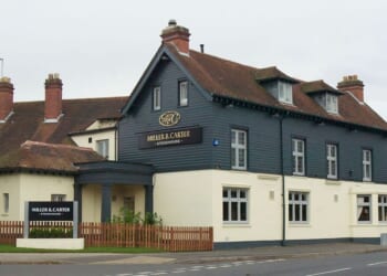 'We lost £1,300 on Christmas dinner after restaurant shut without warning' | UK | News