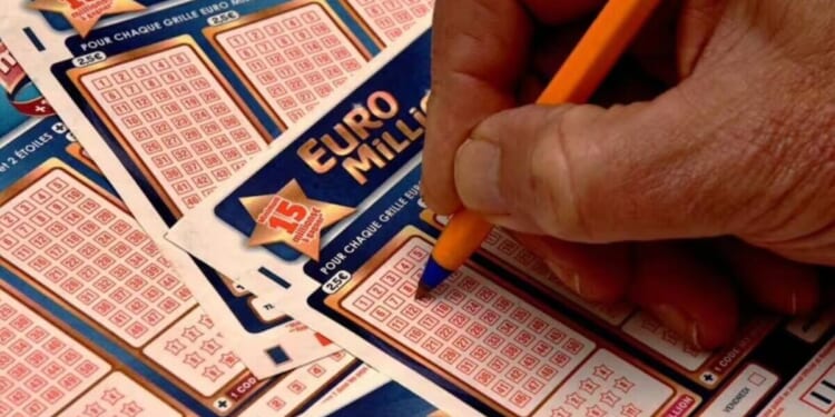 Winning Euromillions numbers LIVE: 9 December results | UK | News
