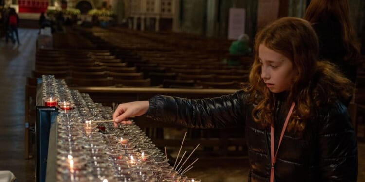 Young attracted to distinctive religious subcultures, Roman Catholic authors say