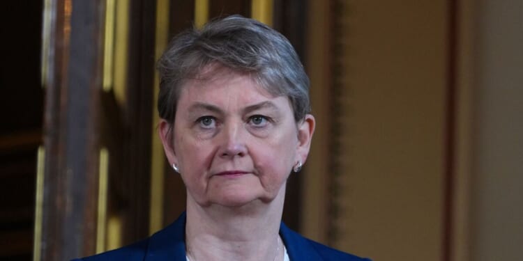 Yvette Cooper flying to Washington post-Trump migration attack | UK | News