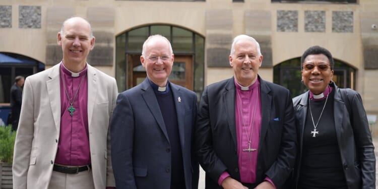 ‘We are better than this,’ Southwark bishops say in response to Tommy Robinson carol service