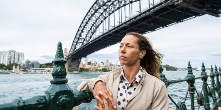 School exposed daughter to 'disturbing' content, mom says