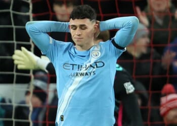 Manchester City drop points in title race as in-form Sunderland continue incredible home record