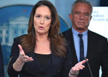 White House revises 'food pyramid' to prioritize protein, veggies