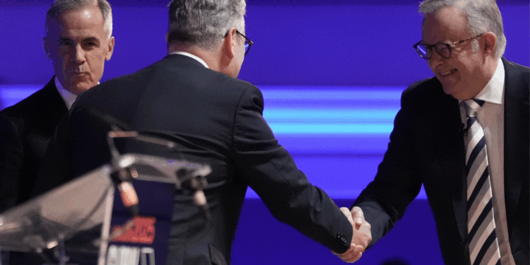 Keir Starmer 'in talks with Canada and Australia to launch international BAN on Elon Musk's X'