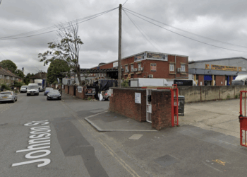 Blaze engulfs ‘15 tonnes of waste’ at recycling centre as fire crews rush to scene