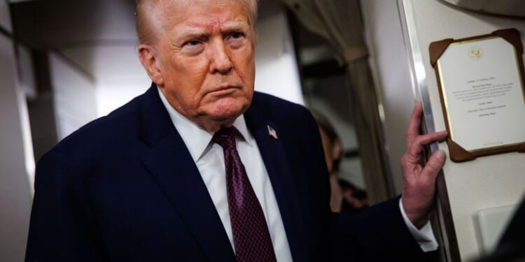 Trump declares himself 'Acting President of Venezuela' with fake Wikipedia page