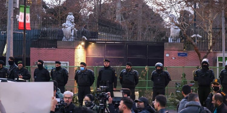 UK closes embassy in Tehran as staff urgently evacuated
