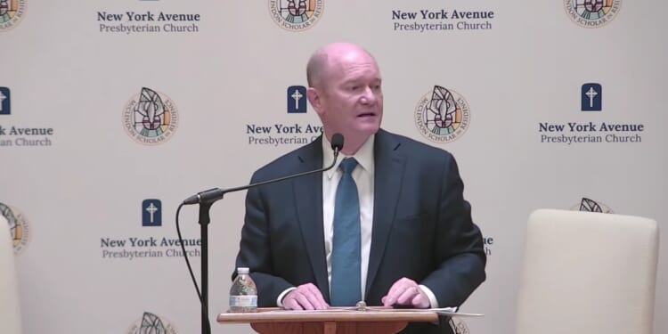 Democratic senator says he prays for Trump: 'Not my enemy'