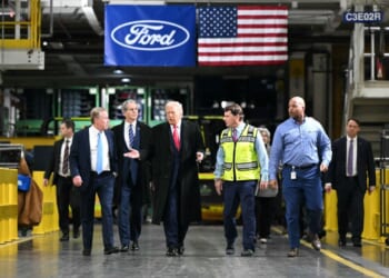 Evangelical leader criticizes Trump for flipping off auto worker