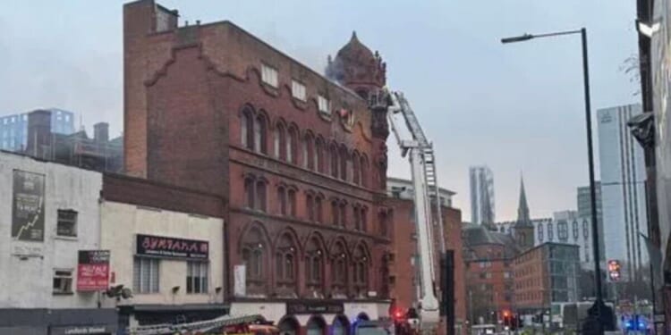 Birmingham fire LIVE: Locals told 'avoid the area' | UK | News