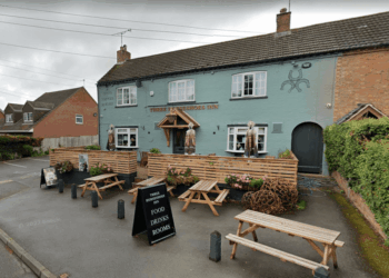 Council row breaks out over ‘intrusive’ gazebos at country pub as dramatic meeting descends into chaos