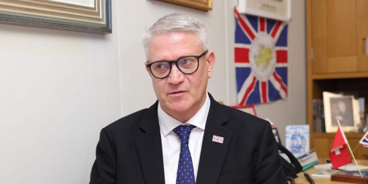 Nigel Farage has 'bulldog spirit', new Reform MP says as he reveals reason he defected | Politics | News